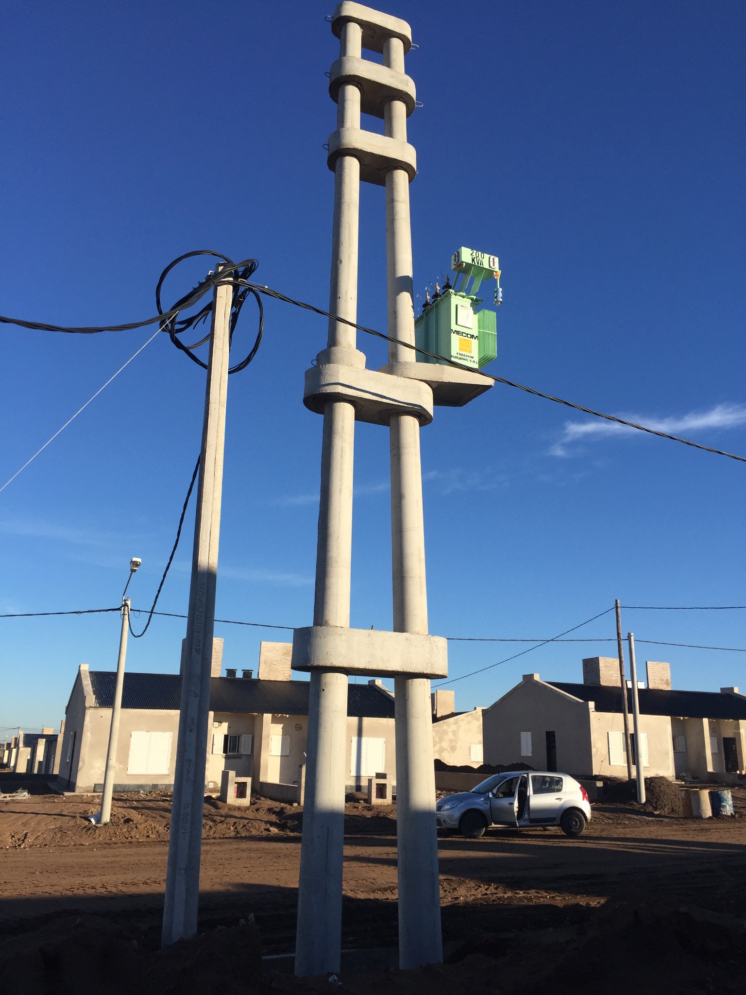 Montaje de subestación transformadora 200 kVA - Barrio ARA San Juan, Santa Rosa, La Pampa